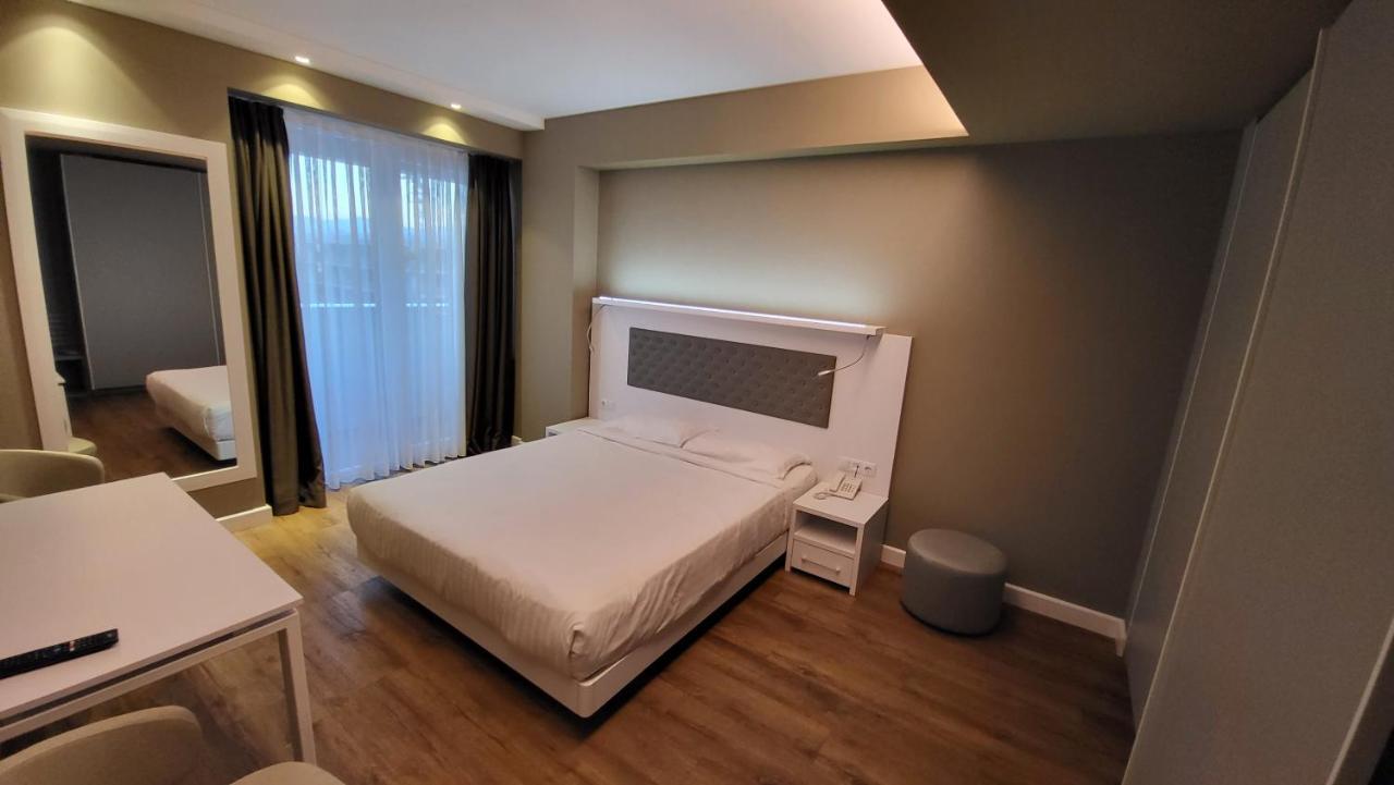 באטומי Black Sea Apartments Alliance Palace מראה חיצוני תמונה