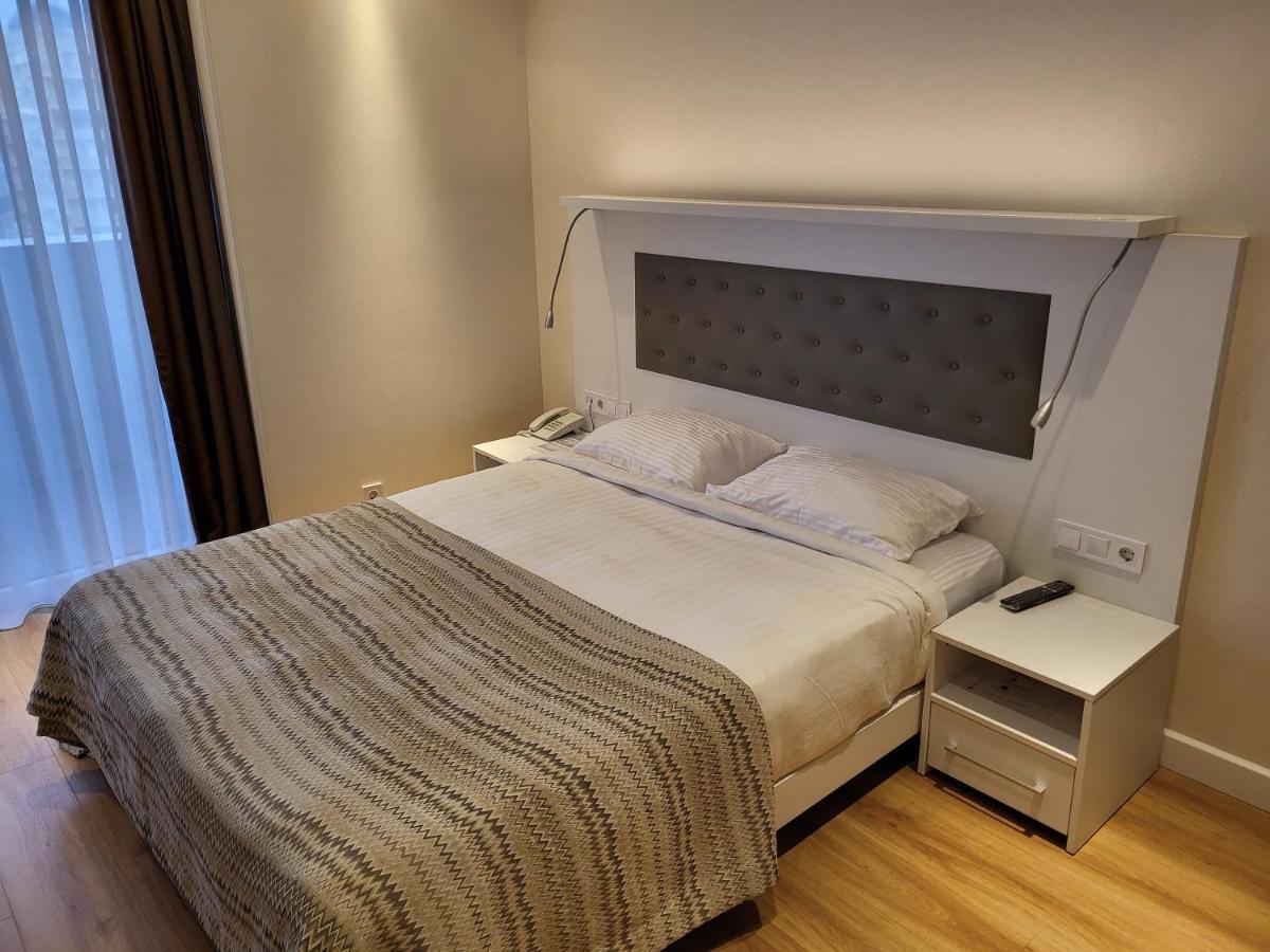 באטומי Black Sea Apartments Alliance Palace מראה חיצוני תמונה